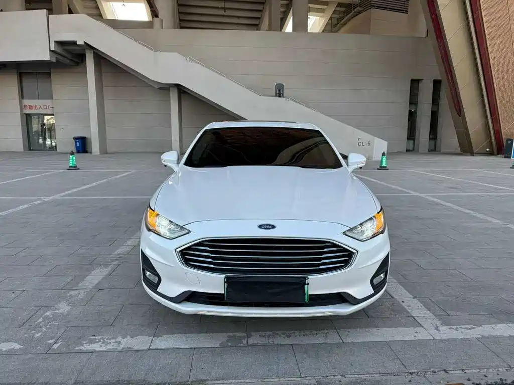 Ford Mondeo New Energy 2020 — фото 2