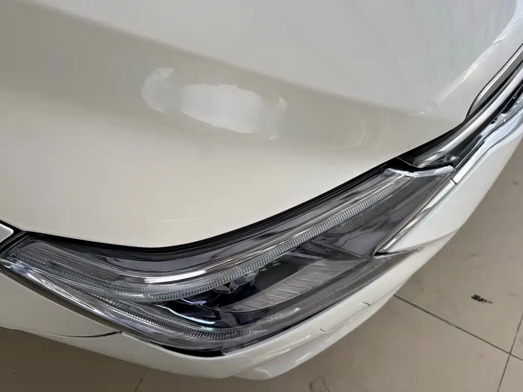 Toyota Reiz 2015 — фото 13