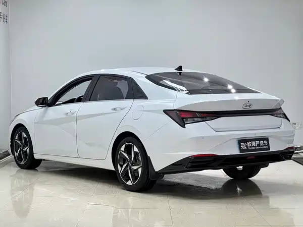 Hyundai Elantra 2023
