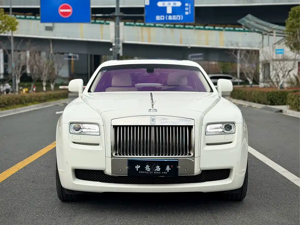 Rolls-Royce Ghost 2011 — фото 2