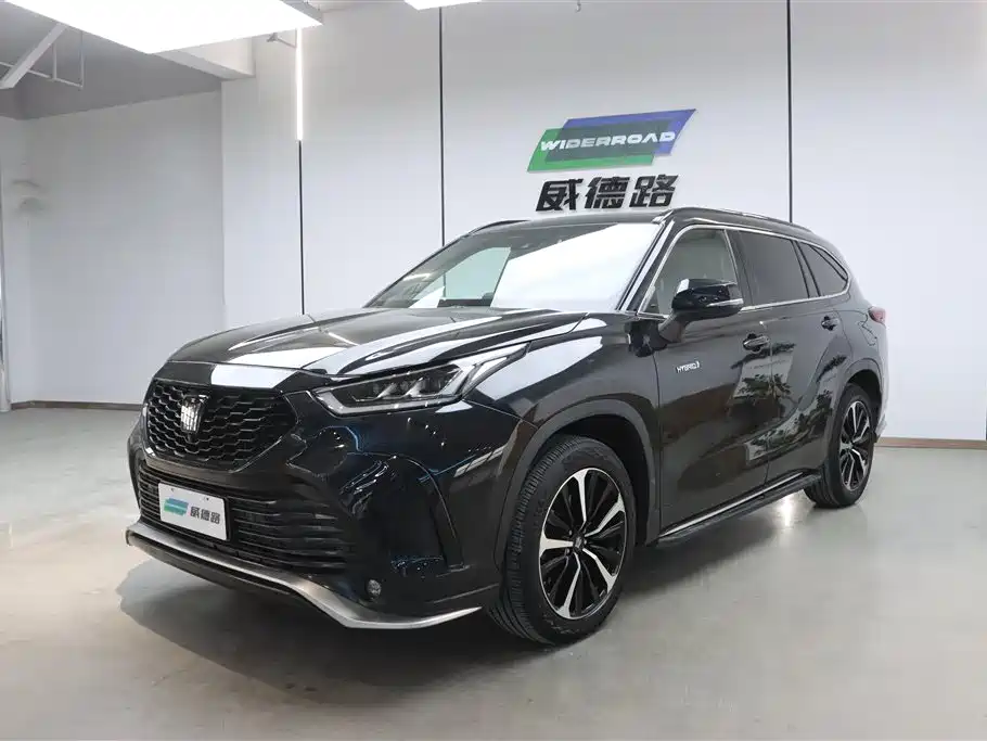 Toyota Crown Kluger 2022