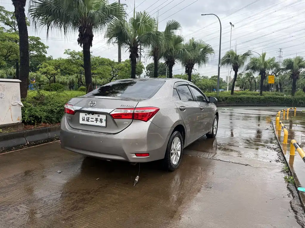 Toyota Corolla 2015