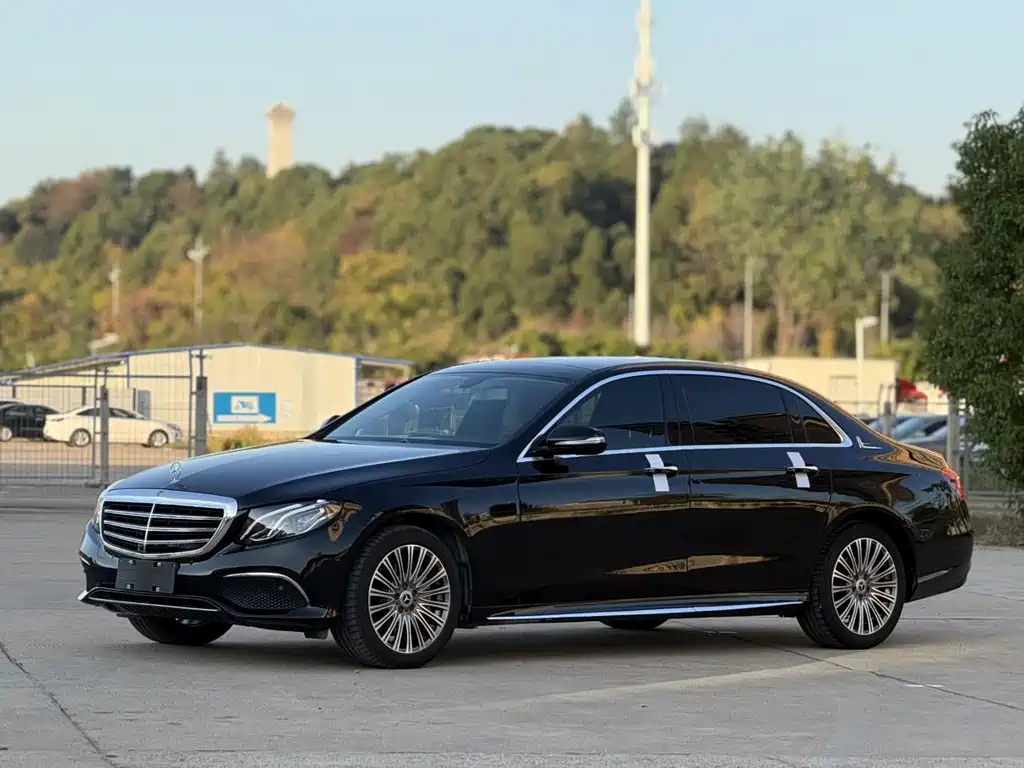 Mercedes-Benz E-Class 2019 — фото 1