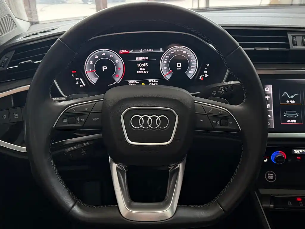 Audi Q3 2023 — фото 7