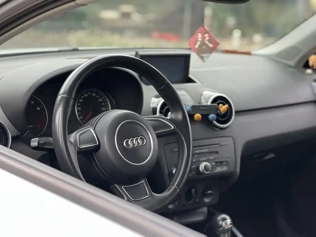 Audi A1 2014 — фото 3