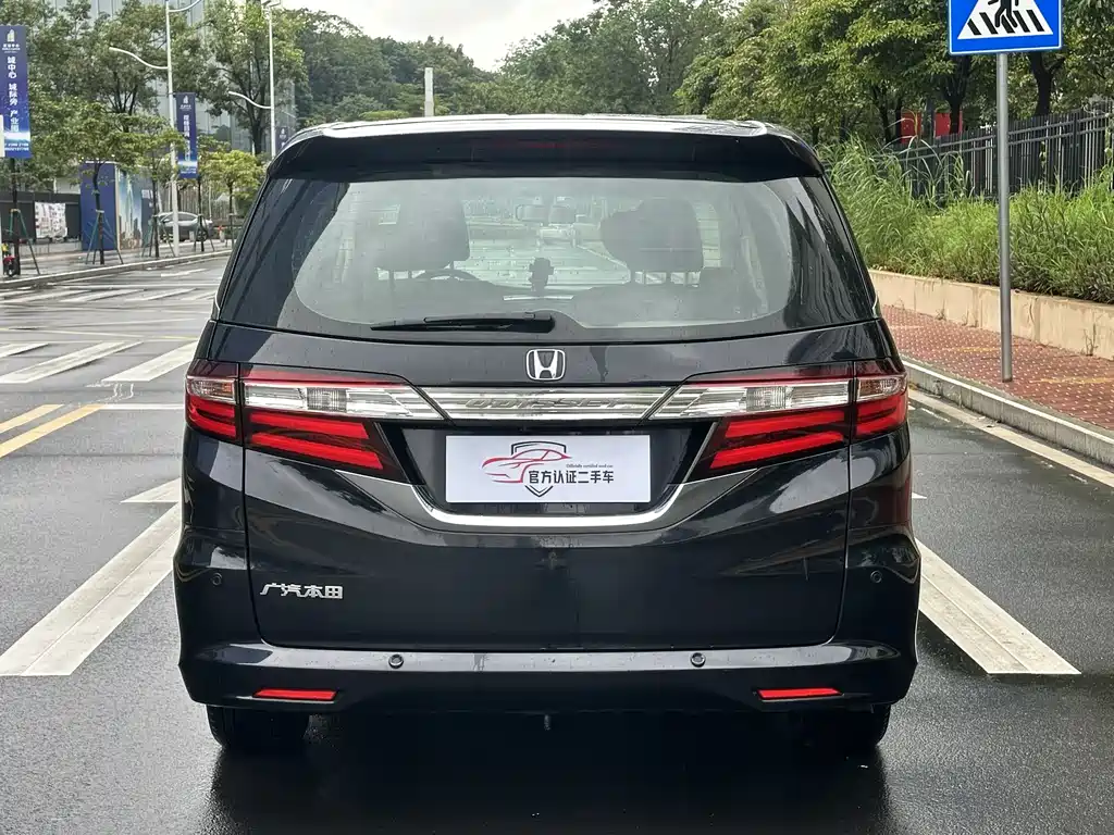 Honda Odyssey 2017 — фото 13