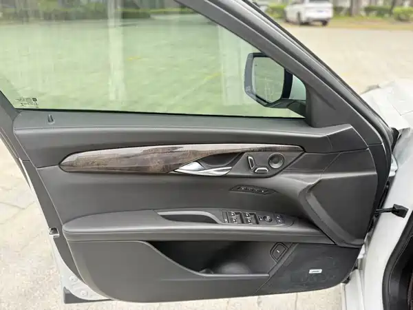 Cadillac CT6 2021