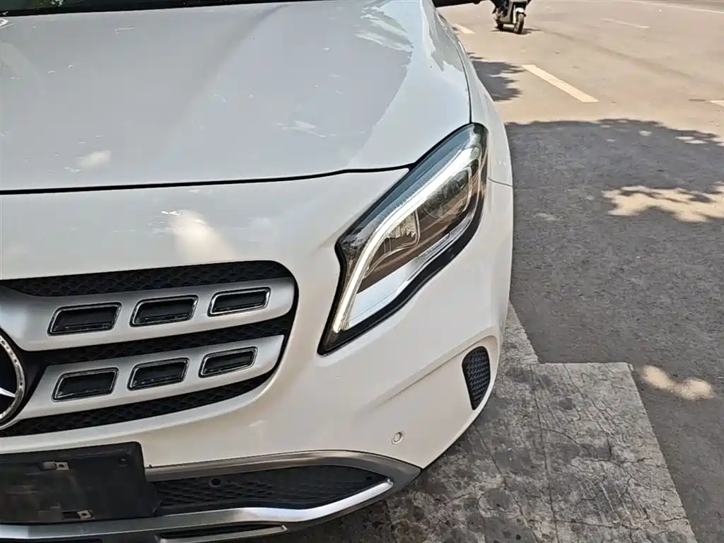 Mercedes-Benz GLA 2017 — фото 24
