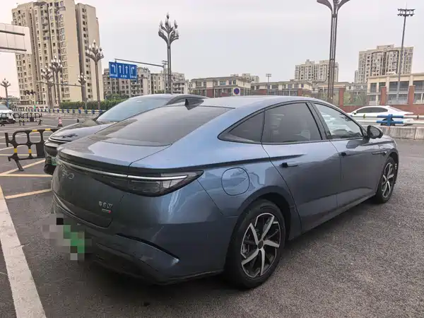 BYD Seal 07 DM-i 2025