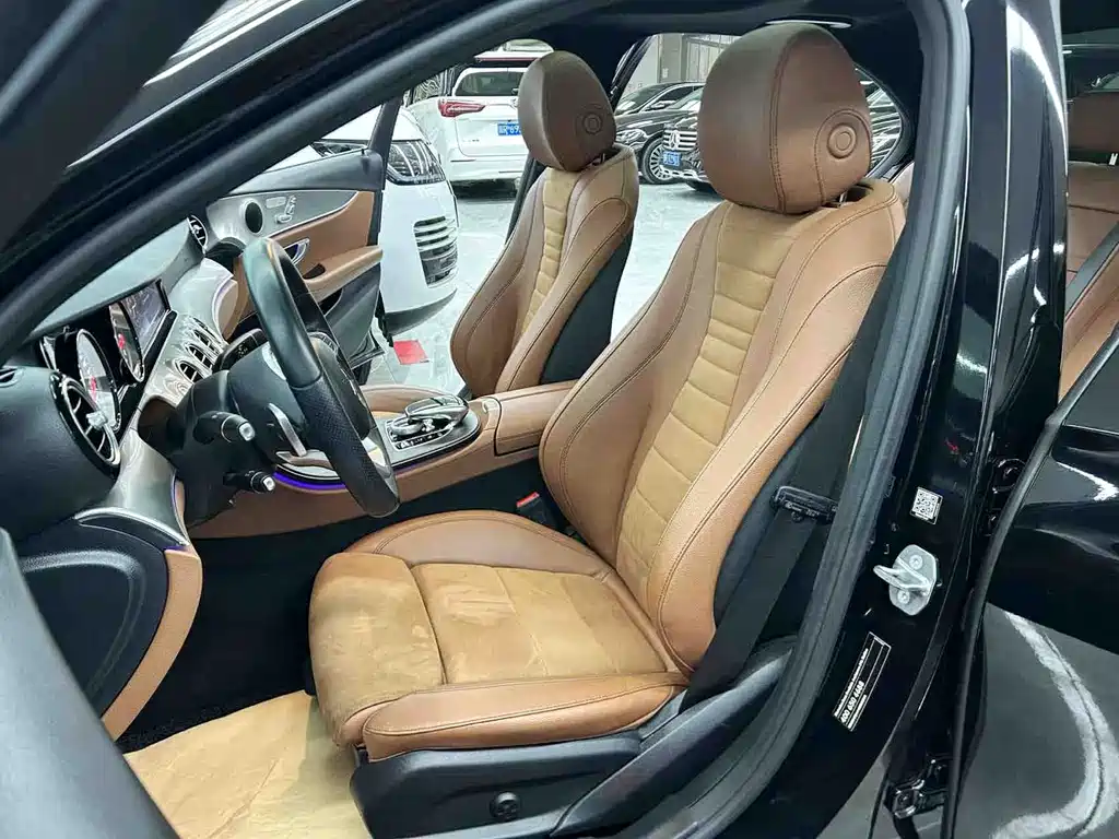Mercedes-Benz E-Class 2018 — фото 15