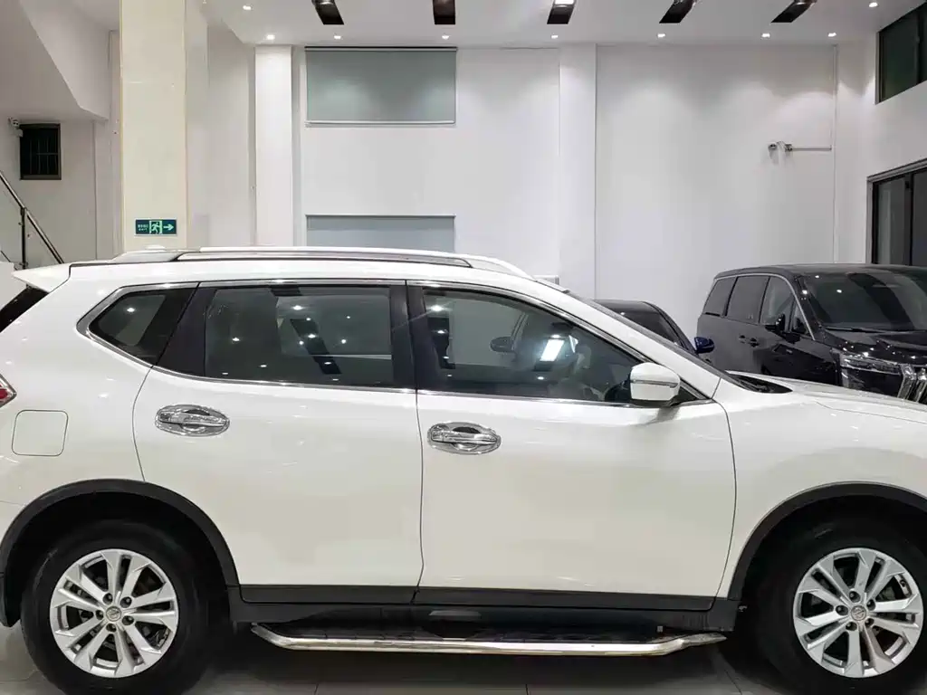 Nissan X-Trail 2014 — фото 12