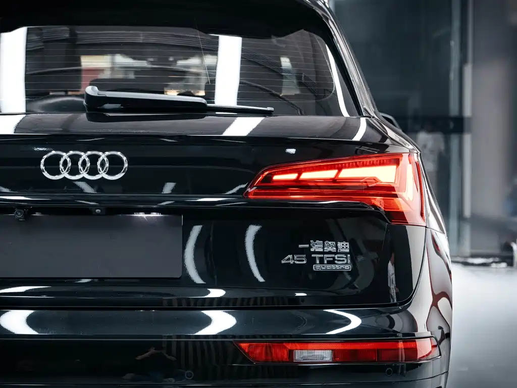 Audi Q5L 2025 — фото 6