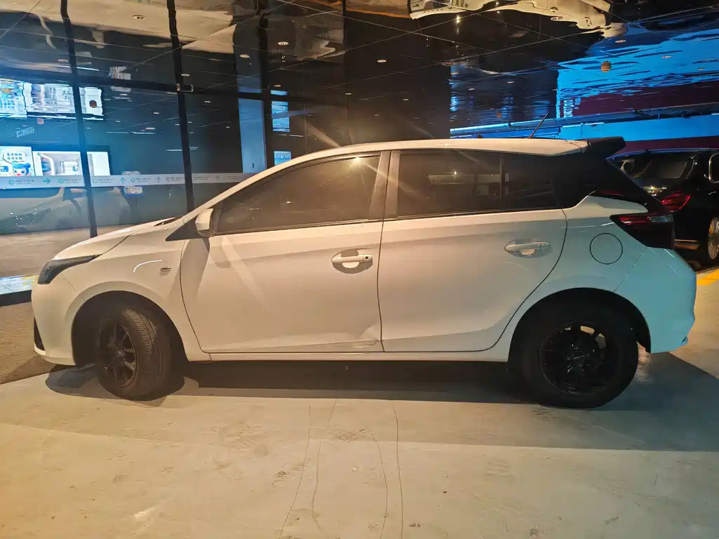 Toyota Yaris L 2019