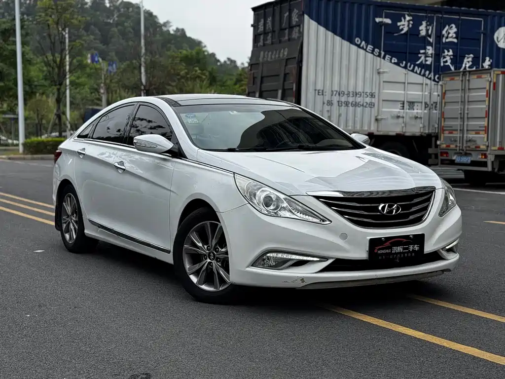 Hyundai Sonata 2014 — фото 2
