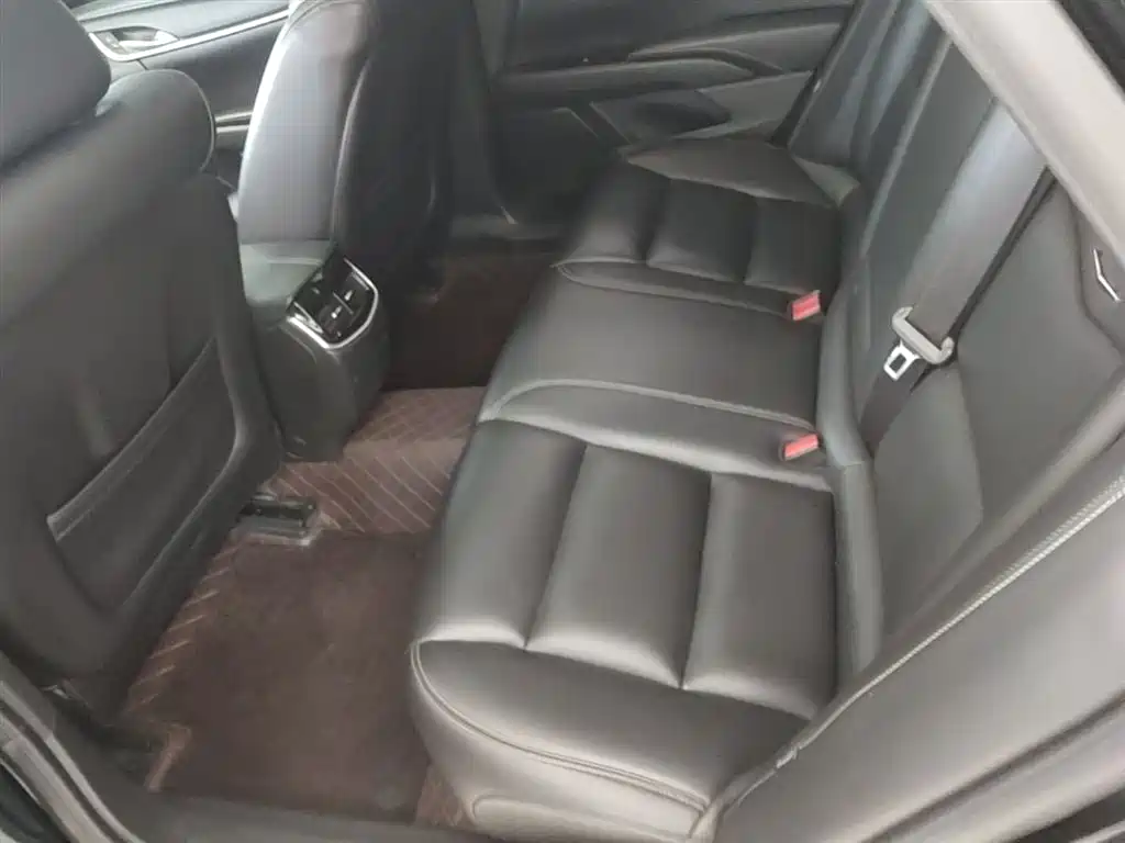 Cadillac XTS 2018 — фото 16