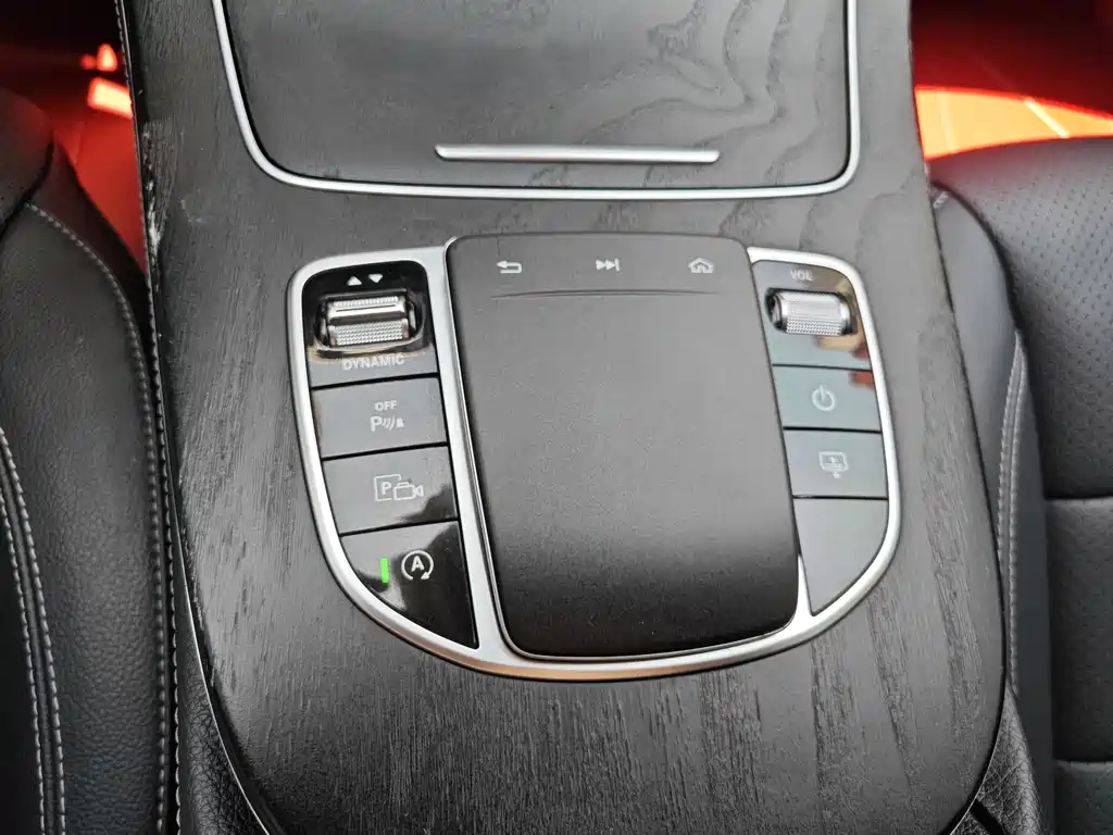 Mercedes-Benz E-Class 2020 — фото 19