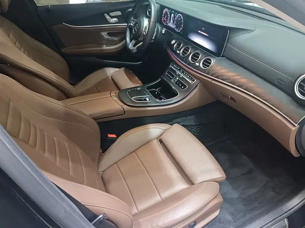 Mercedes-Benz E-Class 2019 — фото 9