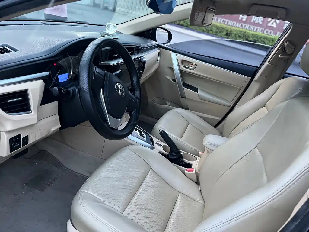 Toyota Corolla 2015