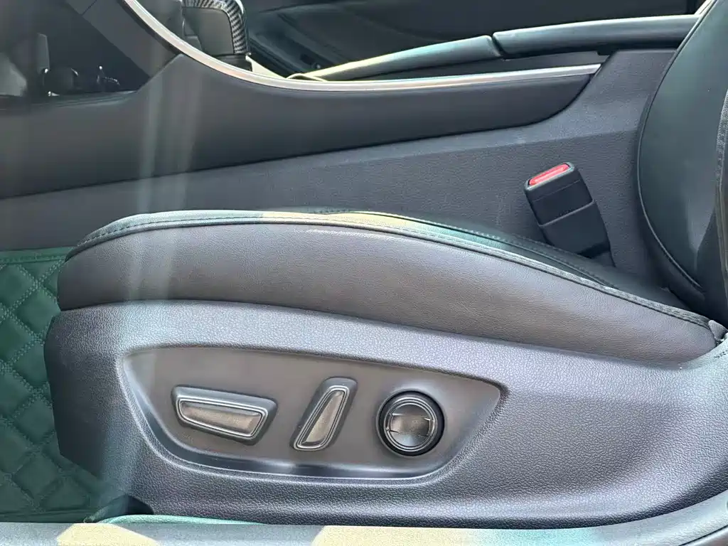 Toyota Avalon 2022 — фото 12