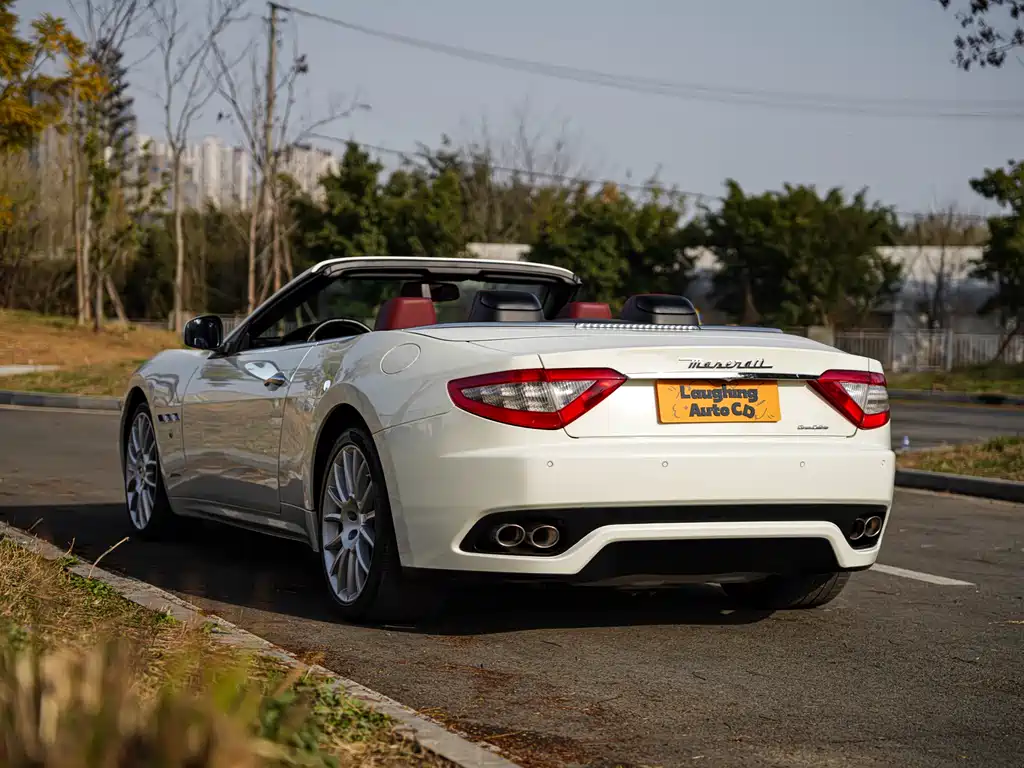 Maserati GranCabrio 2014 — фото 15