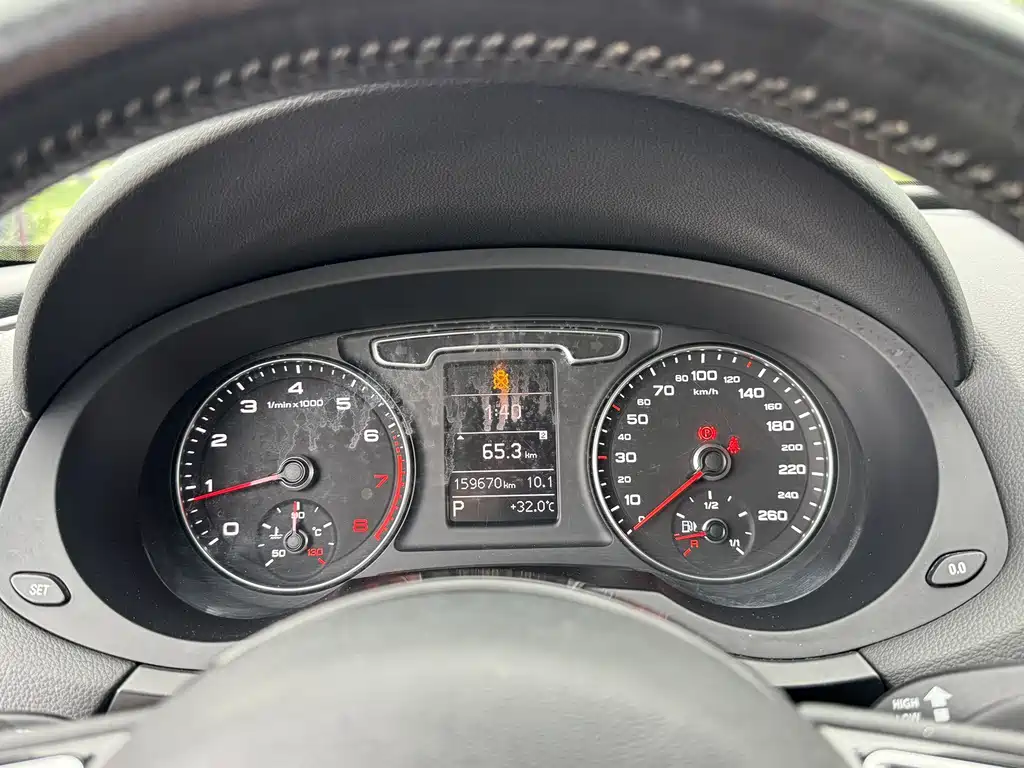 Audi Q3 2015 — фото 22
