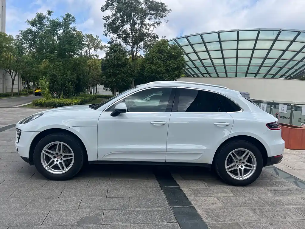 Porsche Macan 2018 — фото 9