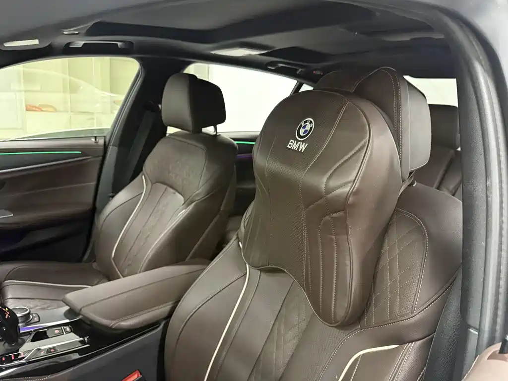 BMW 5 Series 2022 — фото 11