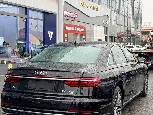 Audi A8 2025
