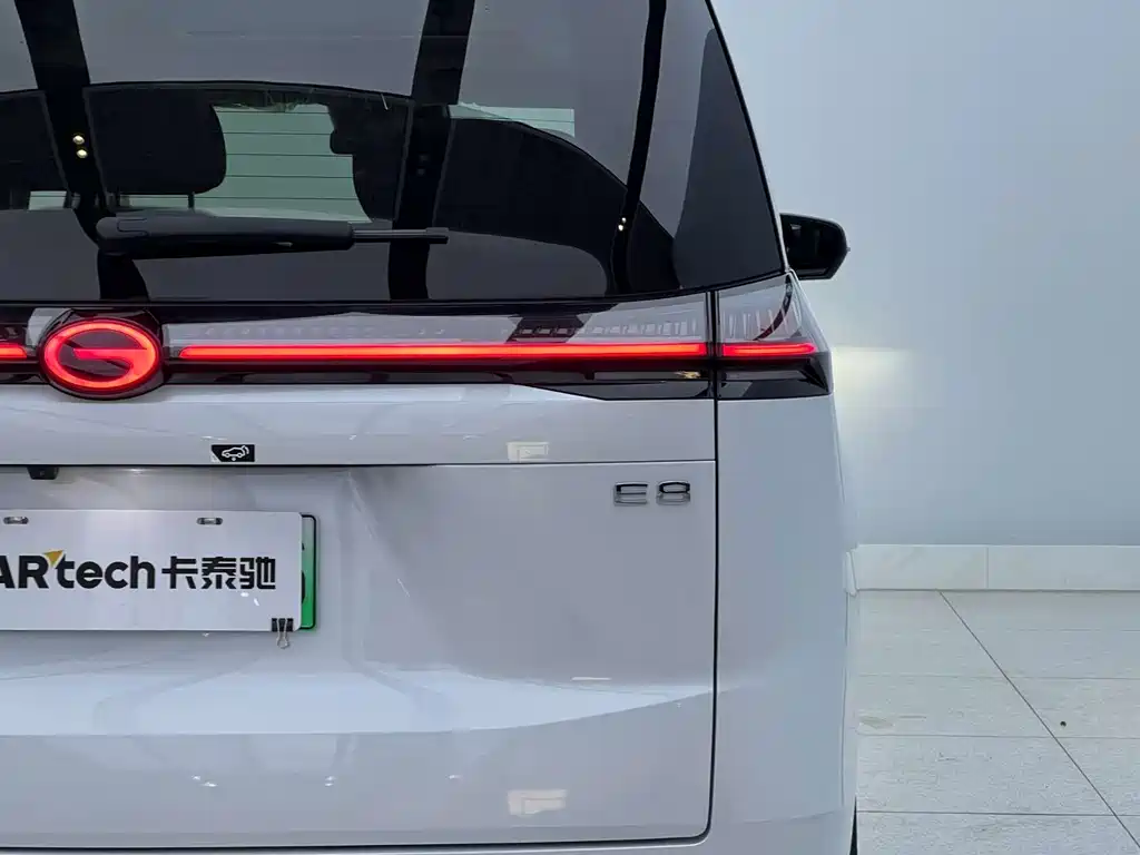 GAC Trumpchi E8 PHEV 2024 — фото 8