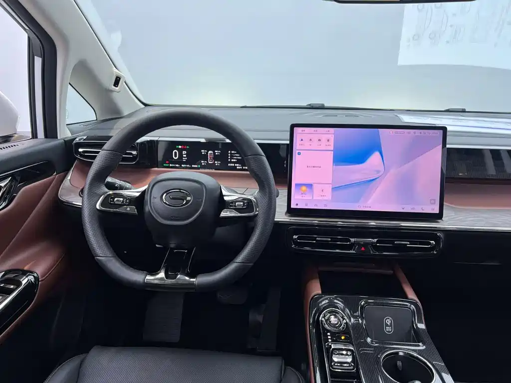 GAC Trumpchi E8 PHEV 2024 — фото 13