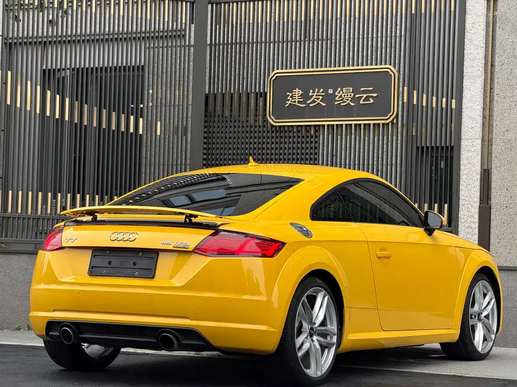 Audi TT 2015 — фото 13