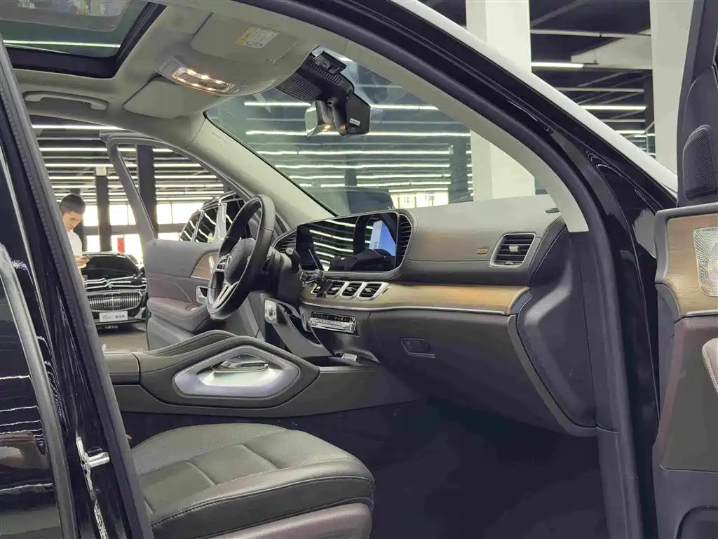Mercedes-Benz GLE New Energy 2021 — фото 10