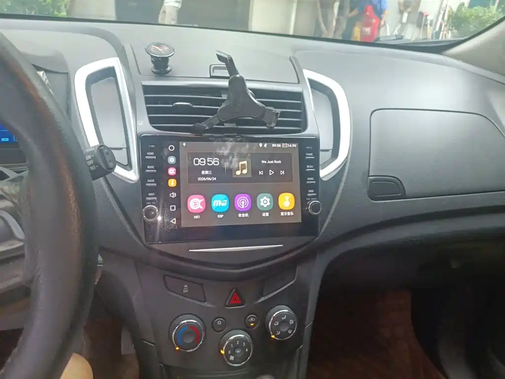 Chevrolet Trax 2016 — фото 14
