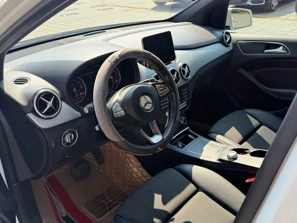 Mercedes-Benz B-Class 2016 — фото 5