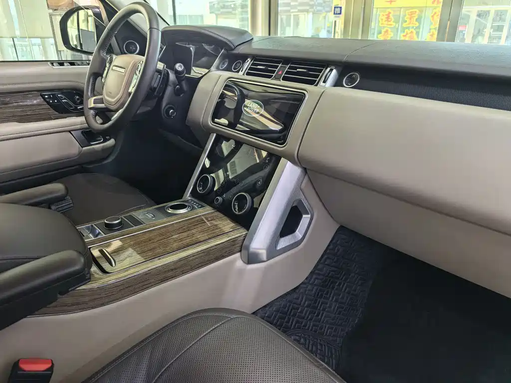 Land Rover Range Rover 2019 — фото 9
