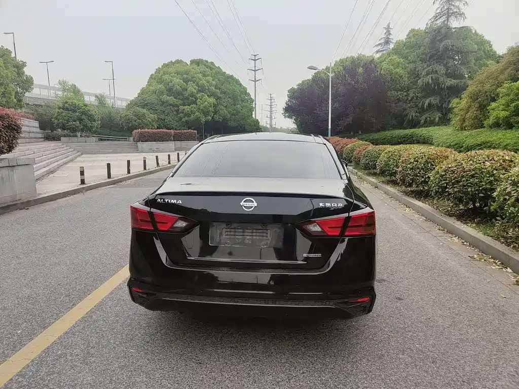 Nissan Teana 2021