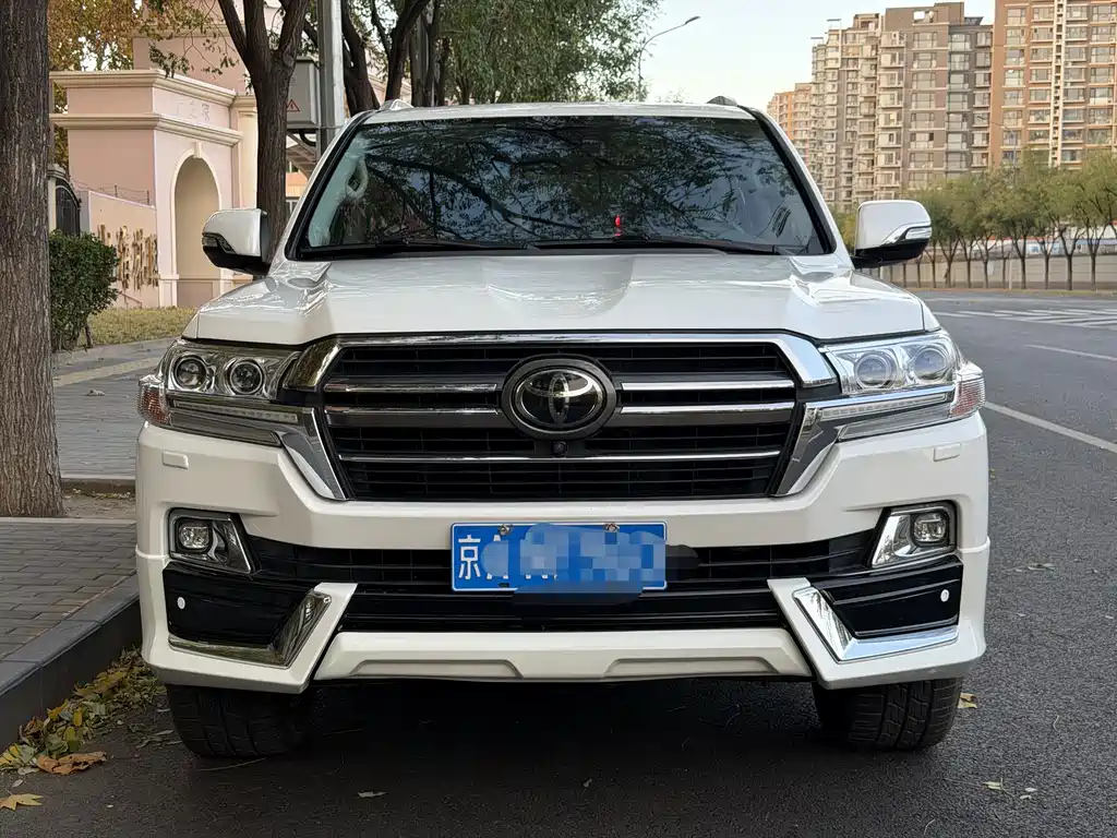 Toyota Land Cruiser 2019 — фото 5