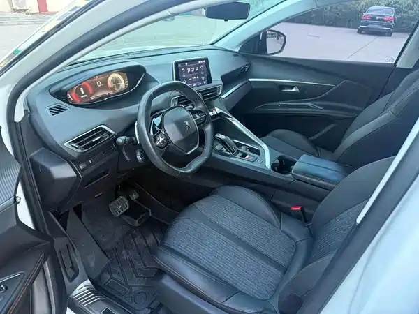 Peugeot 5008 2017