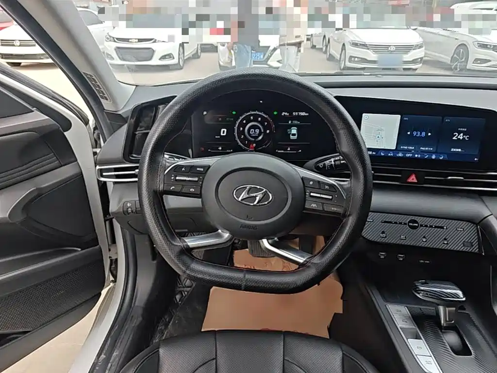 Hyundai Elantra 2021 — фото 11