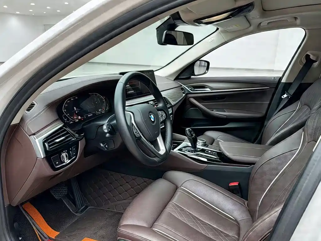 BMW 5 Series 2022