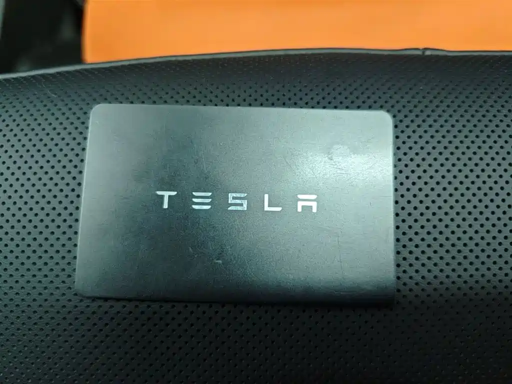 Tesla Model 3 2025 — фото 9
