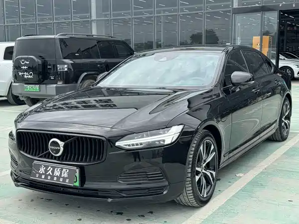Volvo S90 Plug-In Hybrid 2021