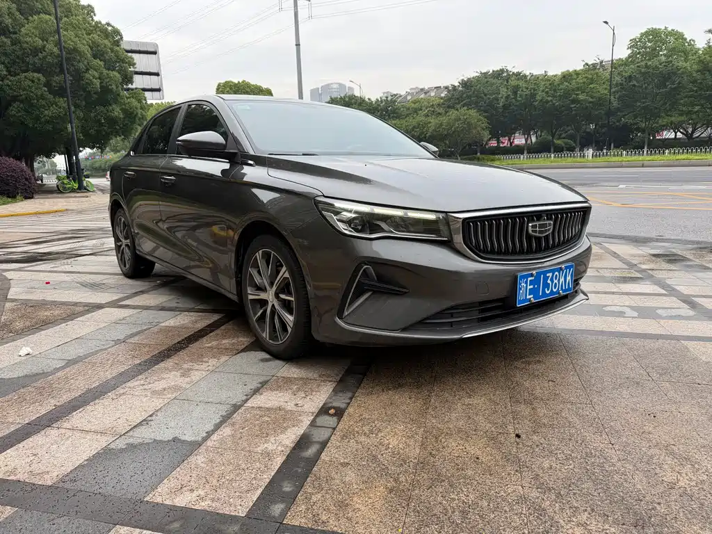 Geely Emgrand 2023