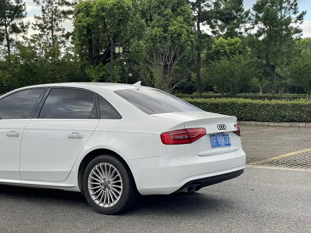 Audi A4L 2016 — фото 19