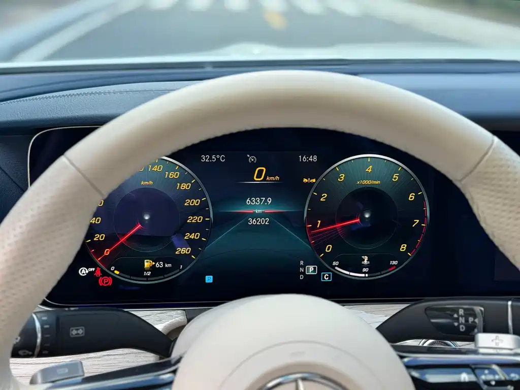 Mercedes-Benz E-Class 2024 — фото 13