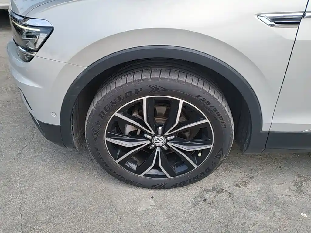 Volkswagen Tiguan L 2018 — фото 23