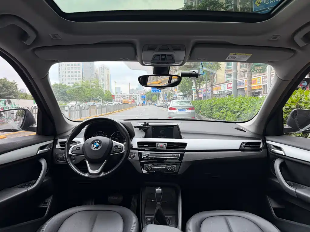 BMW X1 2018 — фото 9