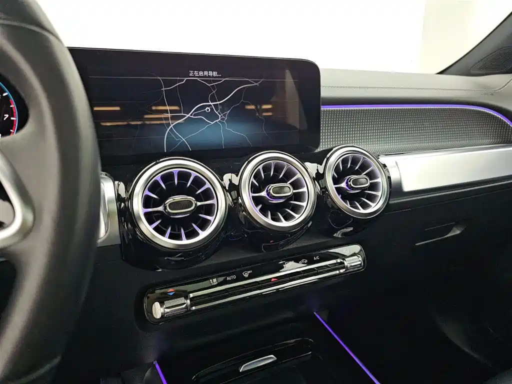 Mercedes-Benz GLB 2023 — фото 12