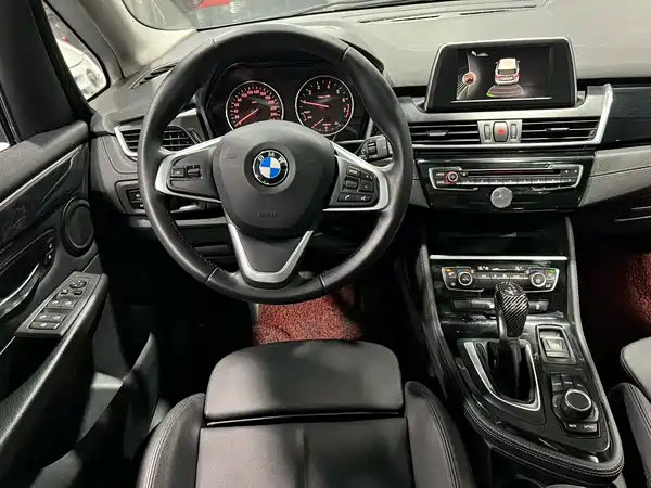 BMW 2 Series Station Wagon 2016