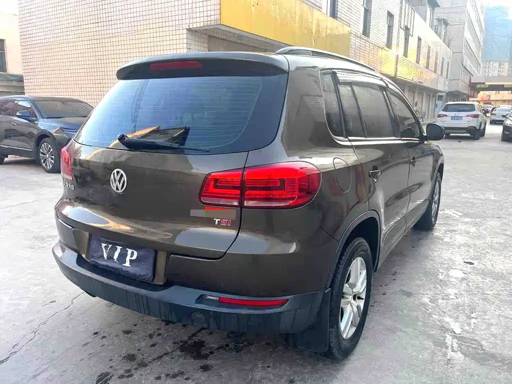 Volkswagen Tiguan 2015 — фото 12